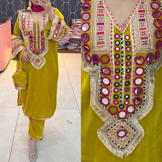 Article 1949 – Premium Velvet Choga Set with Real Mirror Work & Matching Potli | Sizes 38–46