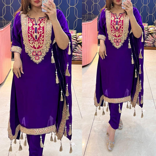 Article 1863 – Beautifully Embroidered Neck Kaftan | Premium Ethnic Wear