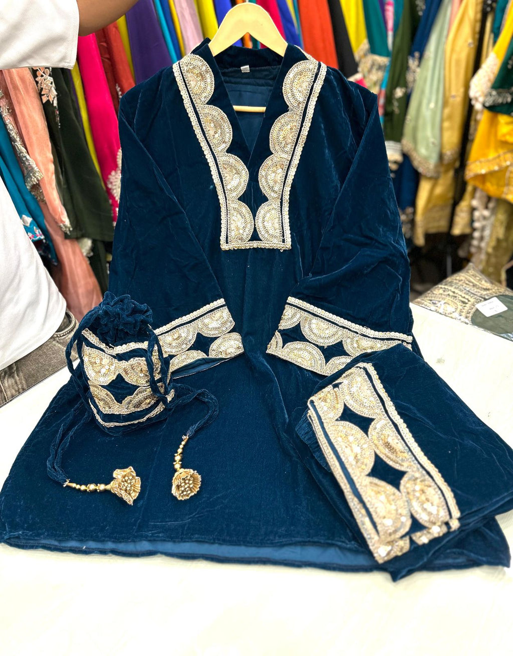 Article 1083 – Pakistani Velvet Cord Set | Premium Embroidered Winter Co-ord