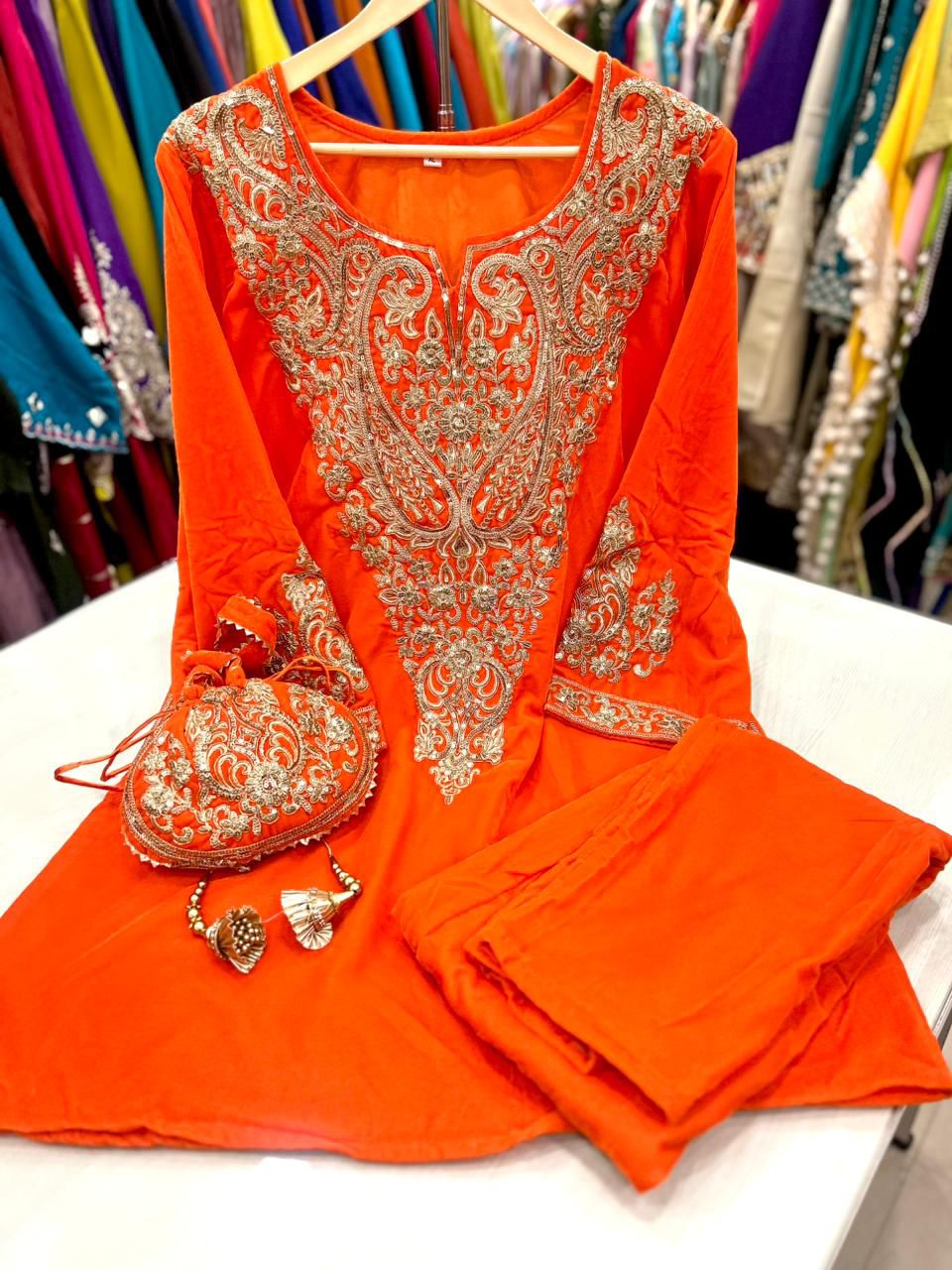 Article 1166 – Pure Velvet Potli Cordset with Premium Embroidery | Sizes 40–46