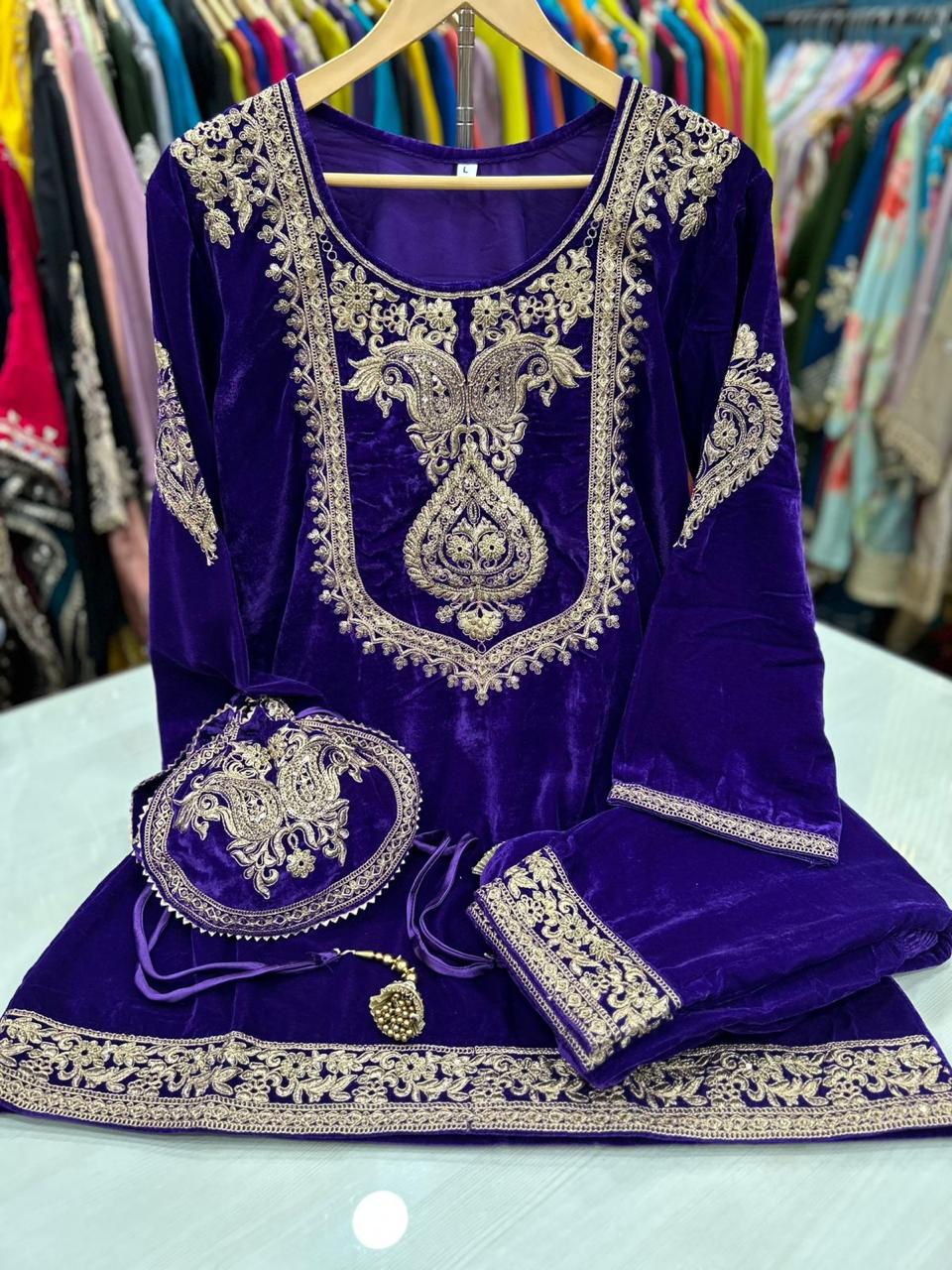 Article 1214 – Pure Velvet Potli Cordset with Premium Embroidery | Sizes 40–46