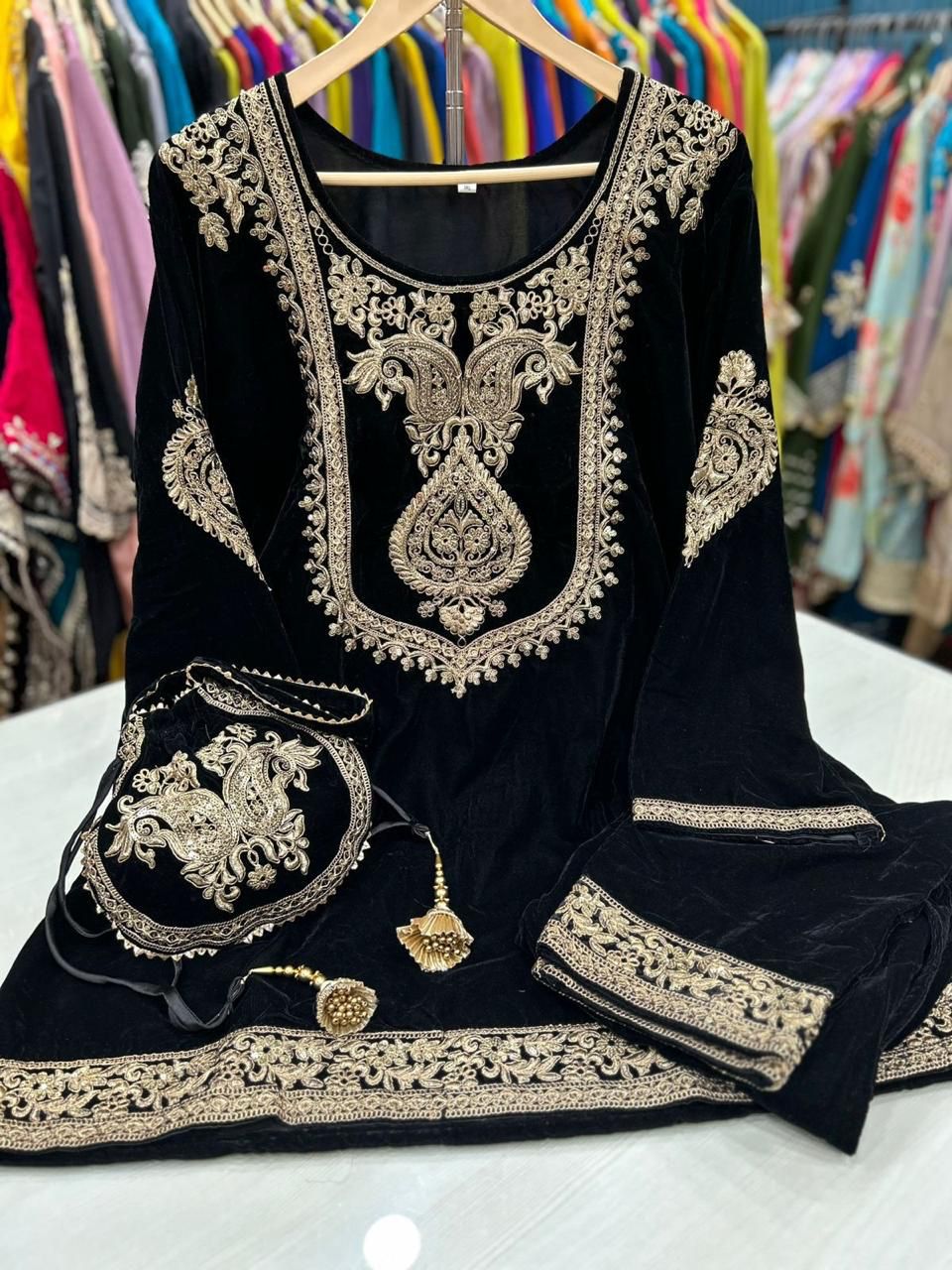 Article 1214 – Pure Velvet Potli Cordset with Premium Embroidery | Sizes 40–46