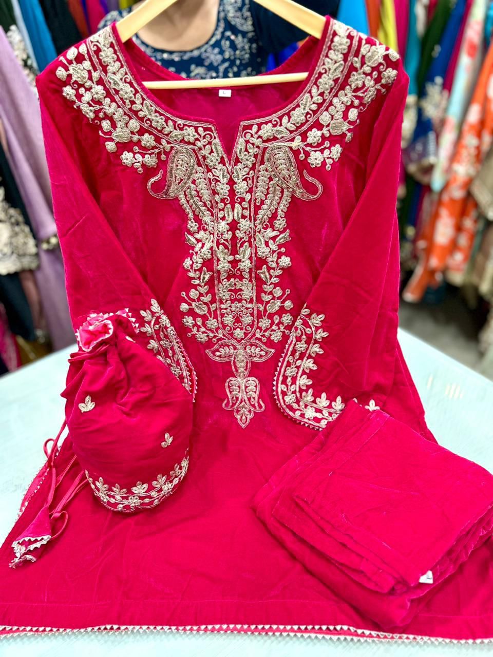 Article 1167 – Pure Velvet Potli Cordset with Premium Embroidery | Sizes 40–46