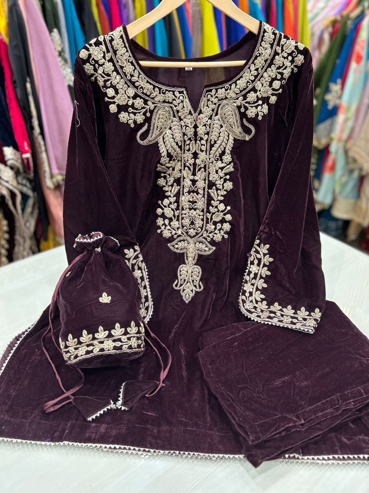 Article 1167 – Pure Velvet Potli Cordset with Premium Embroidery | Sizes 40–46