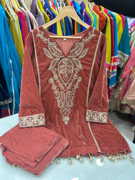 Article 1059 – Premium Pure Velvet Embroidered Cordset | Sizes 40–46