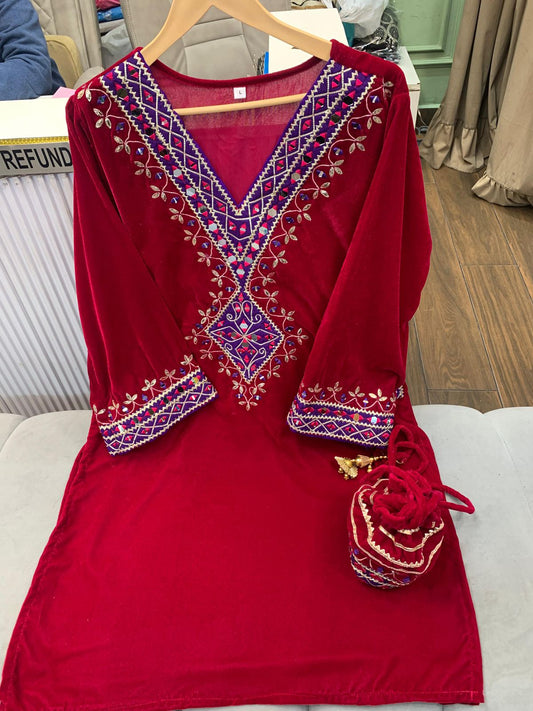 Article 1177 – Pure Velvet Potli Cordset with Embroidery & Handwork | Urban Closet