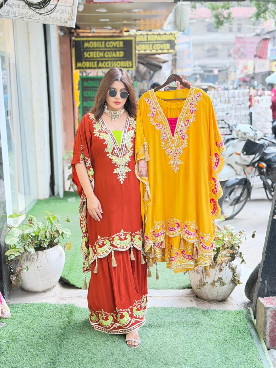 Article 1734 – Pure Crepe Short Kaftan With Sharara