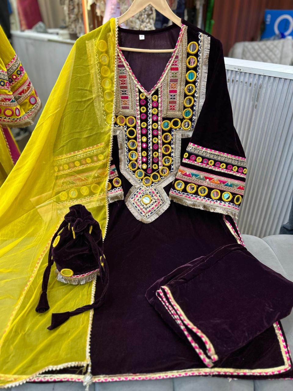 Article 1949 – Premium Velvet Choga Set with Real Mirror Work & Matching Potli | Sizes 38–46