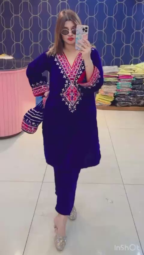 Article 1177 – Pure Velvet Potli Cordset with Embroidery & Handwork | Urban Closet