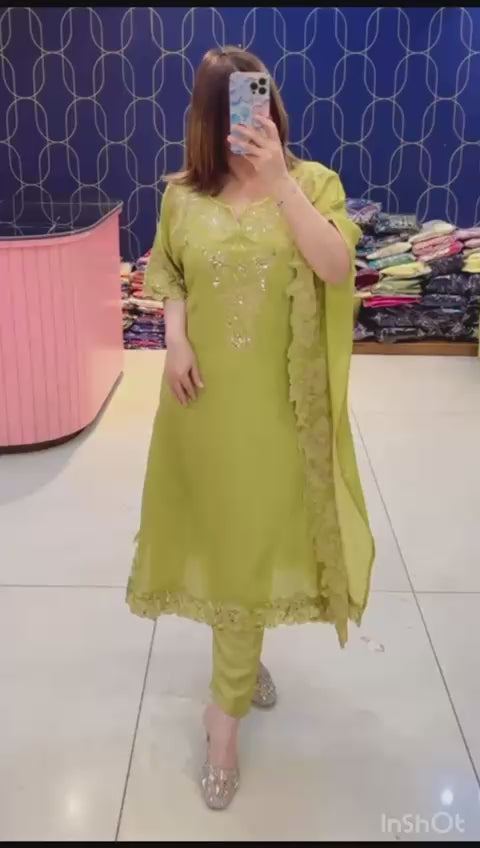 Article 1871 – Pure Crush Fabric Kaftan with Elegant Embroidery | Sizes 40–46