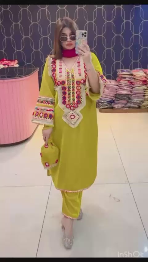 Article 1949 – Premium Velvet Choga Set with Real Mirror Work & Matching Potli | Sizes 38–46