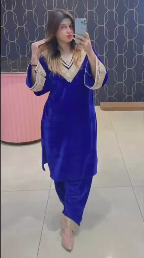 Article 1096 – Pure Velvet Potli Cordset with Premium Lace | Urban Closet