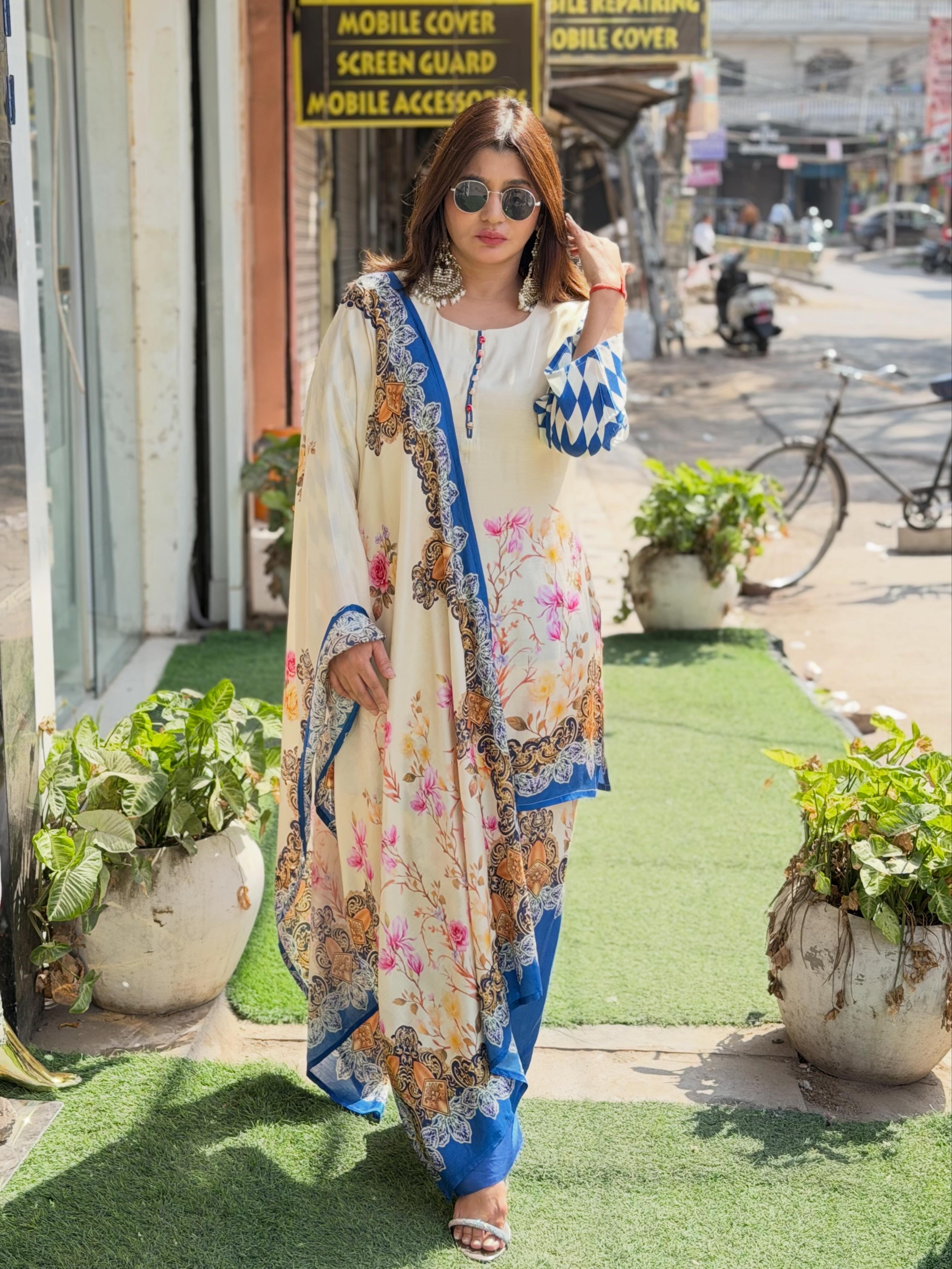 Pure Pakistani printed Muslin Suit with Dupatta , Elegant Ethnic Wear
