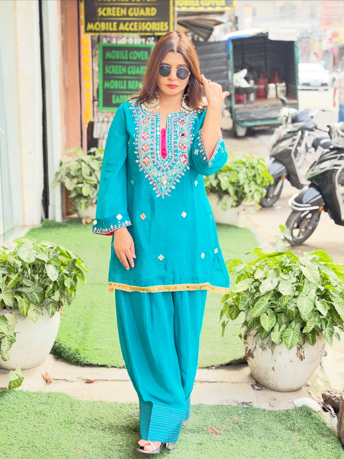 Article 1911 – Pure Crepe Farshi Salwar Suit With Two-Tone Organza Dupatta & Mirror Work